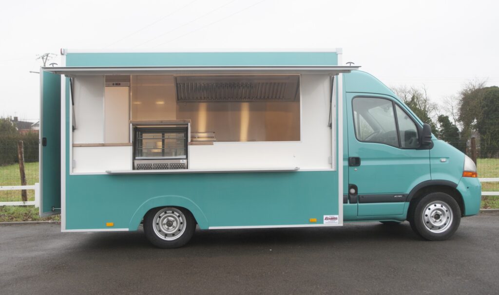 Camion bleu turquoise foodtruck à gaz France