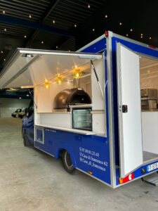 Vue arrière Camion pizzeria Napolitain - Renault master - Ecomag